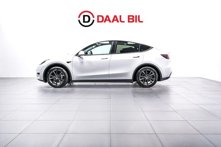 Tesla Model Y Standard Range RWD