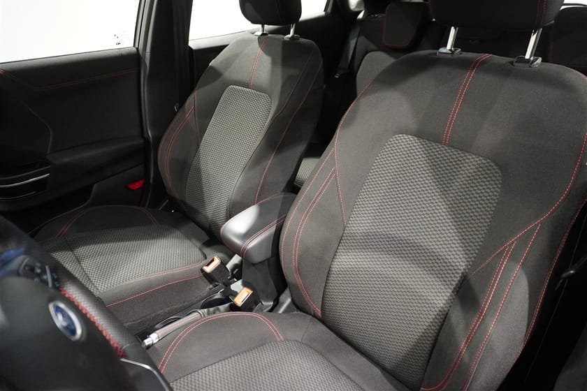 Bild 5 av Ford Puma 1.0T EcoBoost ST-Line B-Kamera