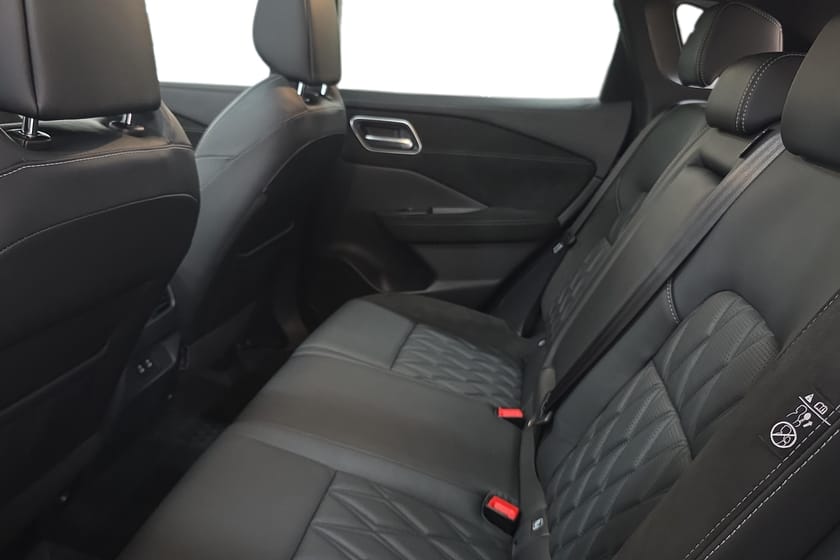 Bild 5 av Nissan Qashqai MHEV 158 Tekna+/BOSE/360° kamera/Panoramatak