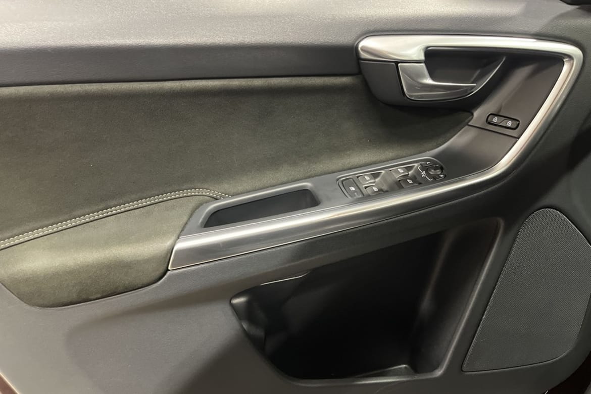 Volvo XC60 2017 - miniatyr 17