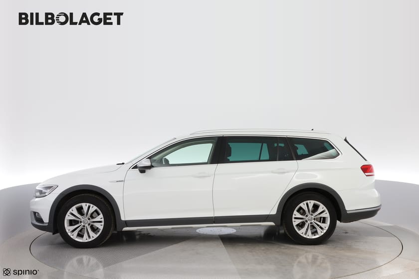 Bild 2 av Volkswagen Passat Alltrack 2.0 TDI DPF SCR BMT 4Motion DSG/Värmare/Adaptivfarthållare/Dragkrok/