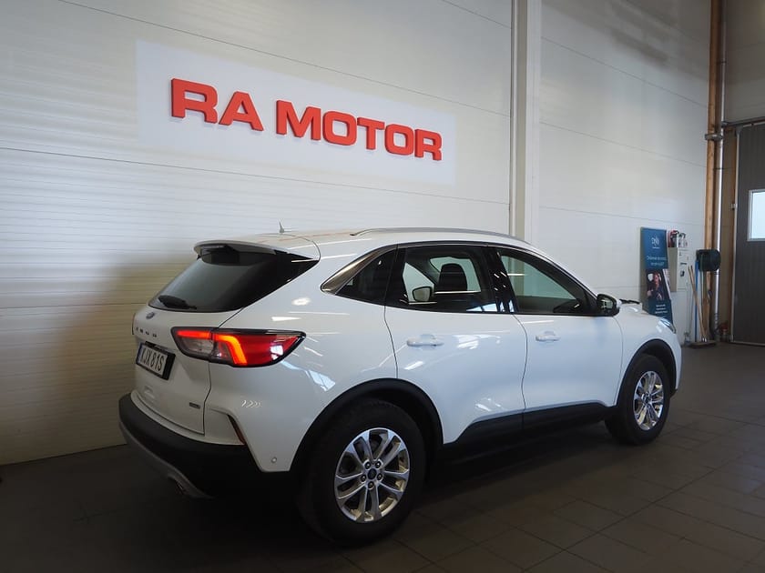 Bild 5 av Ford Kuga Plug-In Hybrid 225hk E-CVT Titanium |Drag|Kamera|Navi|