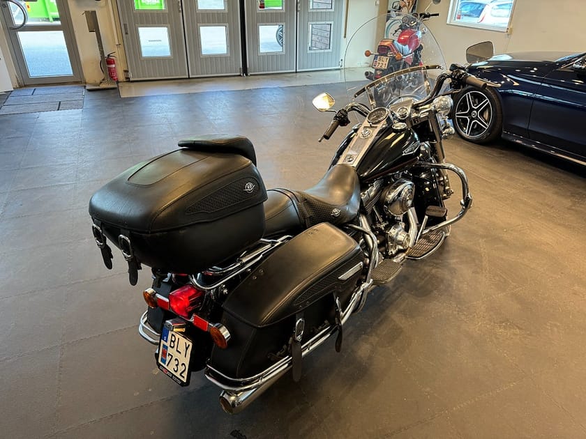 Bild 3 av Harley-Davidson Road King Classic 1.4 Twin Cam 88 Farthållare