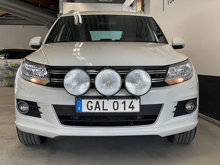 Bild 2 av Volkswagen Tiguan R-Line 2.0 TDI 177hk Drag Värmare Backkamera