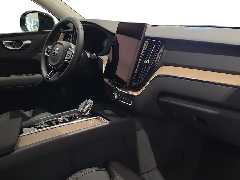 Bild 4 av Volvo XC60 T6 Plus Dark Nordic Edition. Demo.