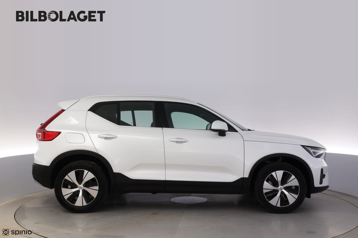 Volvo XC40 2023 - miniatyr 2