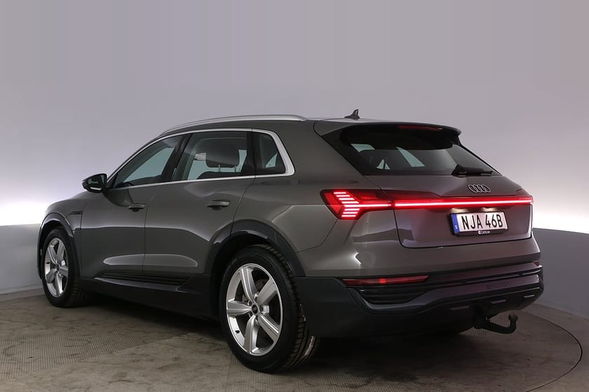Bild 4 av Audi Q8 55 e-tron quattro Proline Kamera Elstol BLIS