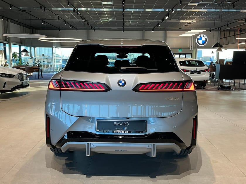Bild 5 av BMW iX3 50 xDrive Supercharged Panorama D/A Plus HK