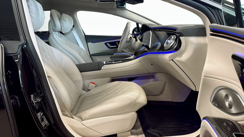 Bild 3 av Mercedes-Benz EQS 580 4MATIC Luftf Pano Hyperscreen *Obs se spec