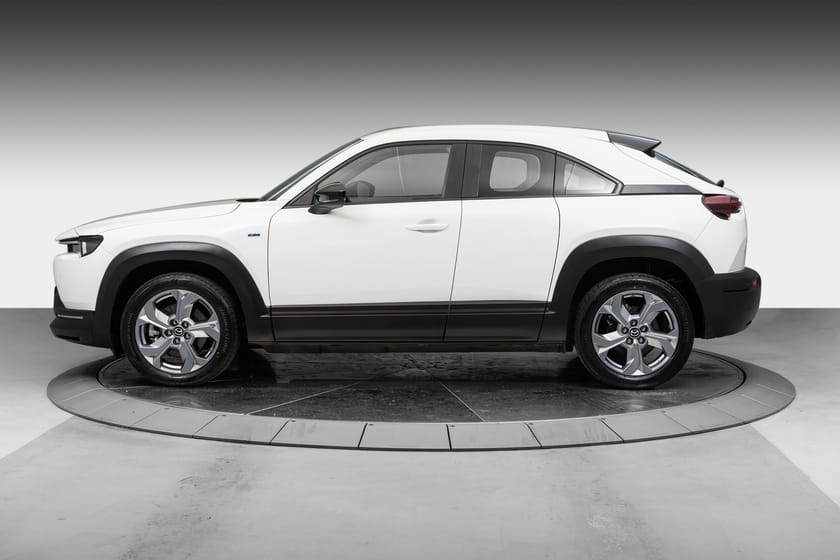 Bilde 2 av Mazda MX-30 e-Skyactiv EV Exclusive-line, Navigasjon, Ryggekamera.
