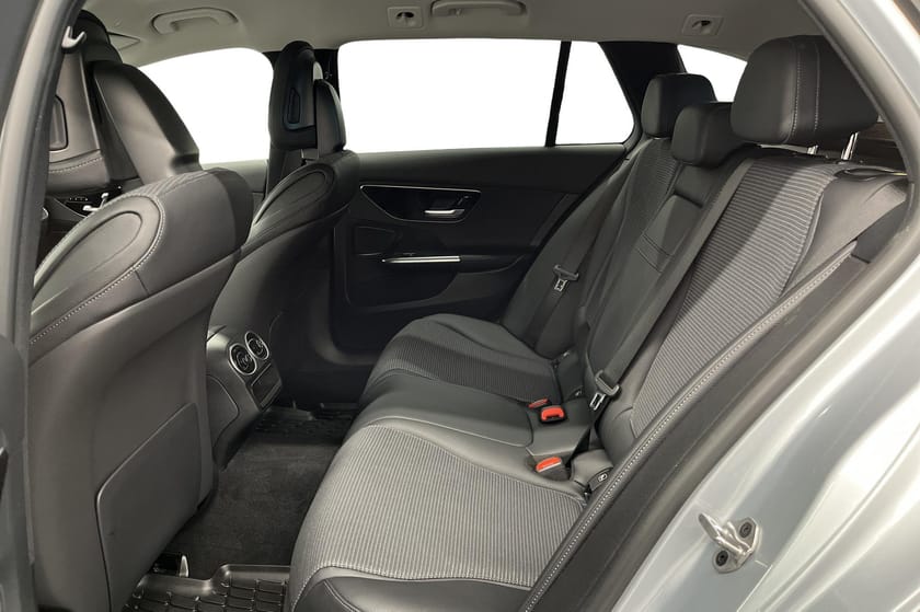 Bild 3 av Mercedes-Benz C 220 T d 4MATIC AVANTGARDE/ 360