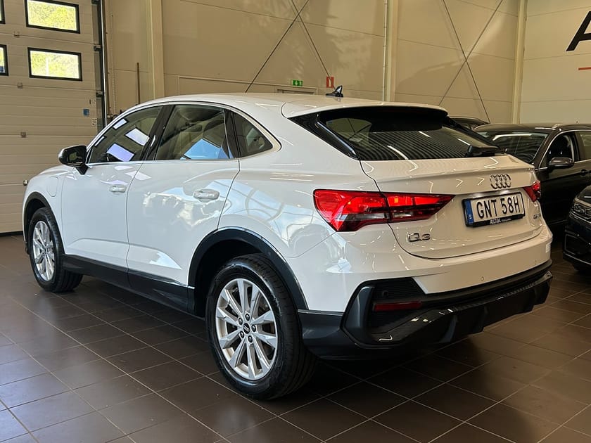 Bild 4 av Audi Q3 Sportback 45 TFSI e AUT Proline Edt Värmare/Cockpit
