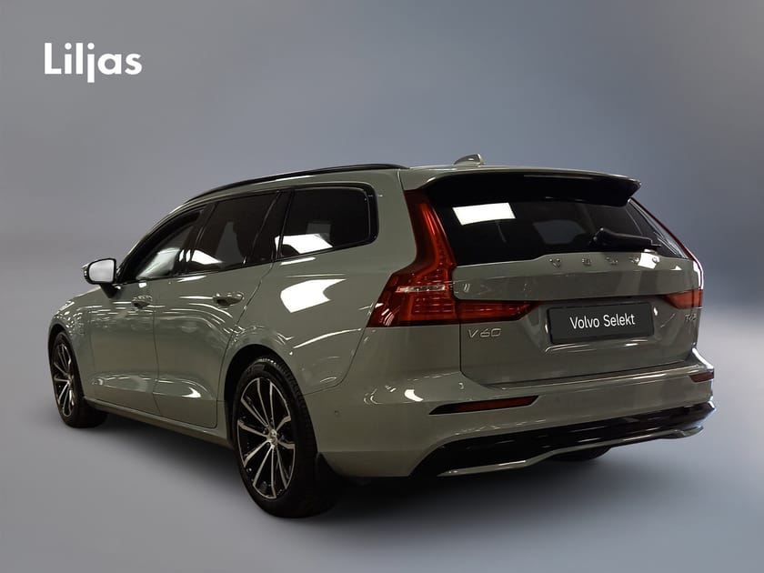 Bild 4 av Volvo V60 T6 AWD Plus Dark Nordic Edition//360-kamera//Drag//