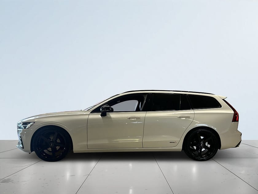 Bild 4 av Volvo V60 D4 AWD R-Design Drag Navi H/K 360°kamera Rattvärme S&V