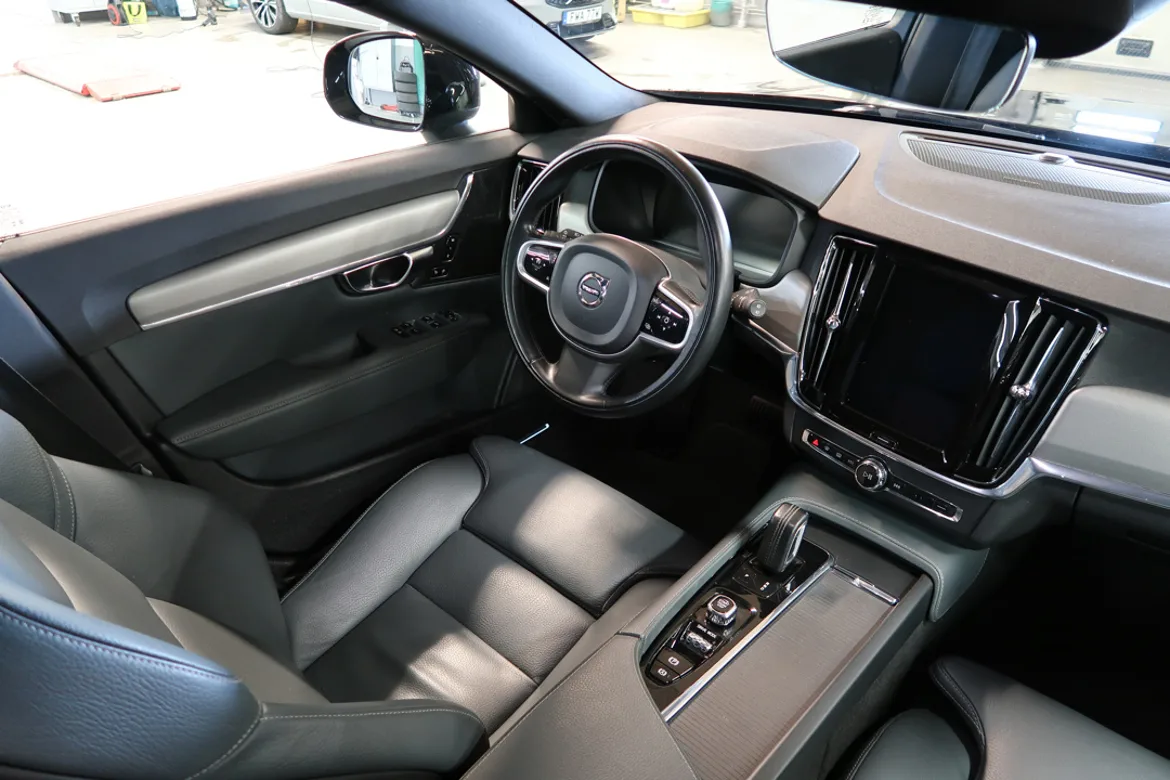 Volvo V90 Cross Country
