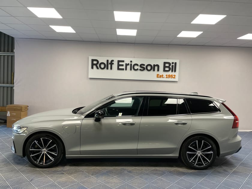 Bild 2 av Volvo V60 T6 Plus Dark Edition