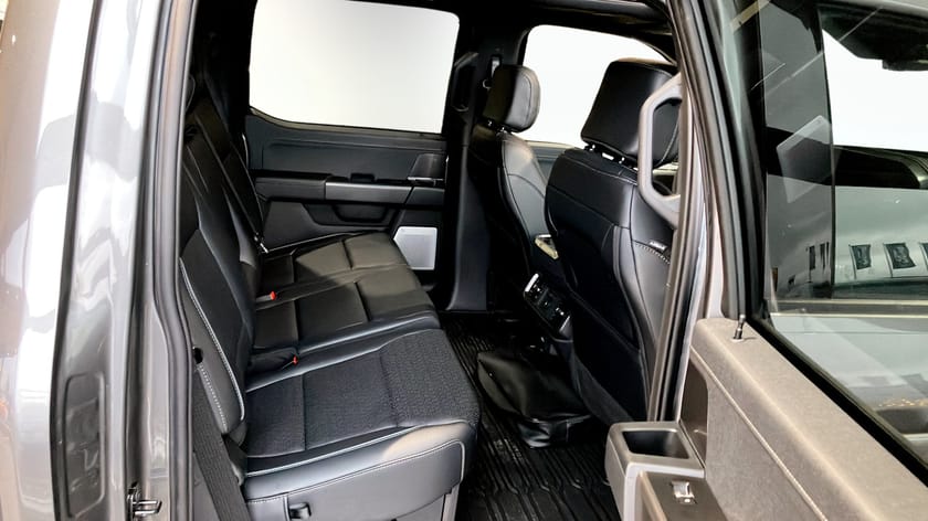 Bild 5 av Ford F-150 SuperCrew Lariat Black Edt 5.0L V8 406hk 0% ränta vid DNB Lease!