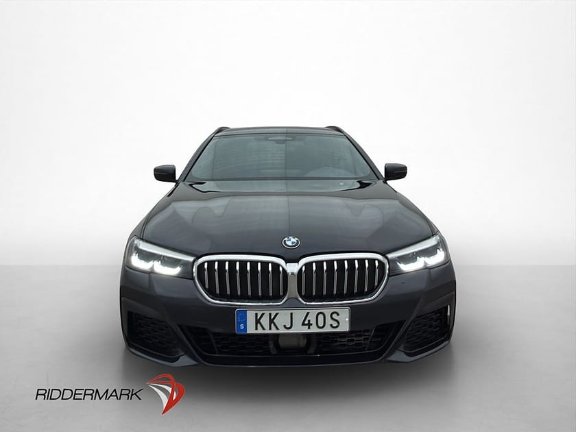 Bild 2 av BMW 530e xDrive Touring M Sport MOMS Cockpit Kamera Skinn Drag