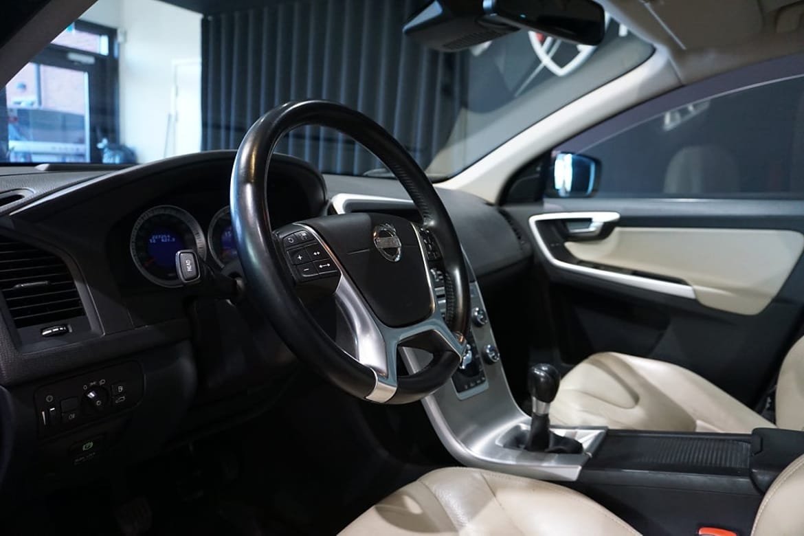 Volvo XC60 2011 - miniatyr 14