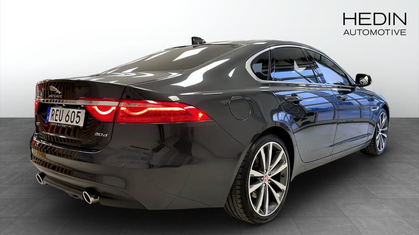 Bild 2 av Jaguar XF 30d PORTFOLIO 300HK VÄRMARE MYCKET UTRUSTNING