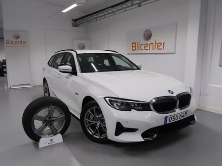 BMW 330e Touring Sport line V-Däck ingår Navi-Drag-Kamera-CarPla