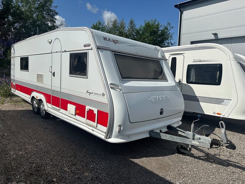 Bild 1 av Kabe Trailer Royal 720 ETDL KS * Långbäddar & AC *