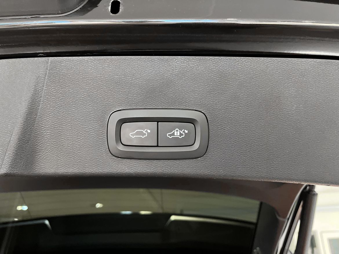Volvo XC40 2018 - miniatyr 12