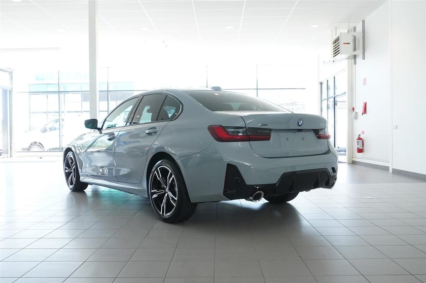 Bild 4 av BMW 330e xDrive Sedan M Sport Active Ed Drag Aktiv Fartpilot HiFi