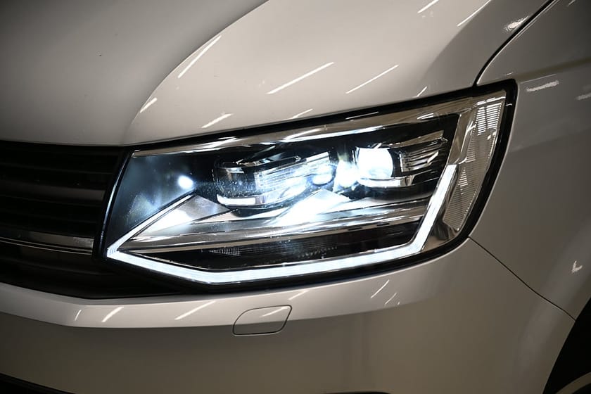 Bild 5 av Volkswagen Transporter 4Motion DSG 150HK Nedlackad|LED|Drag|Värmare