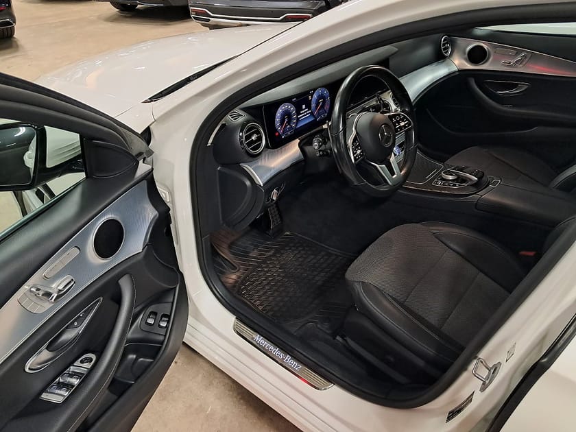 Bild 2 av Mercedes-Benz E 220 T d KOMBI CDI 194HK SE-Edition