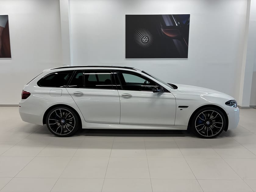 Bild 2 av BMW 530d xDrive Touring D STEPTRONIC, 258HK