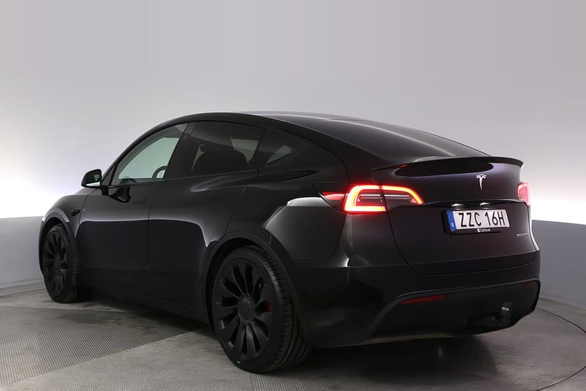 Bild 4 av Tesla Model Y Performance AWD Autopilot Pano Drag
