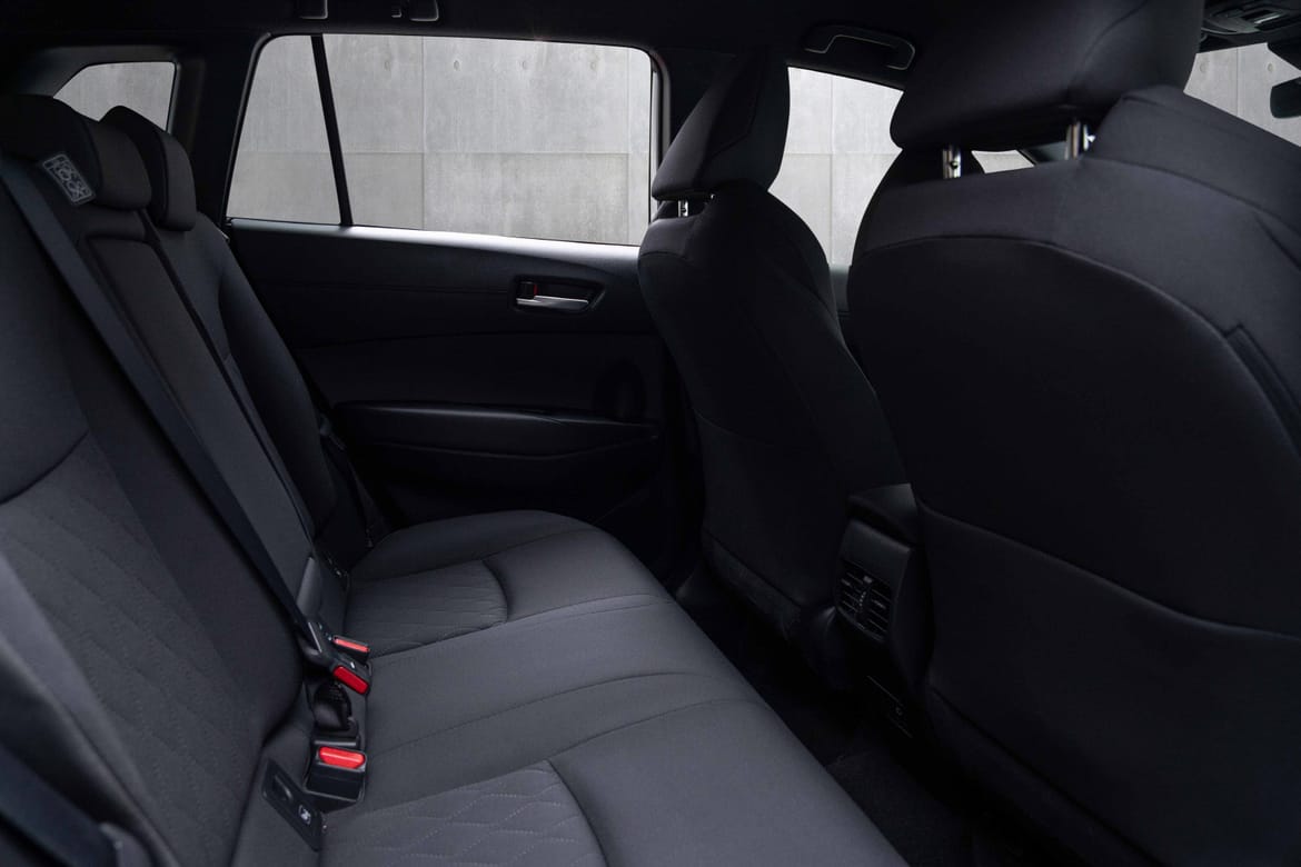 Toyota Corolla Cross Hybrid AWD-i e-CVT, 197hp, 2024