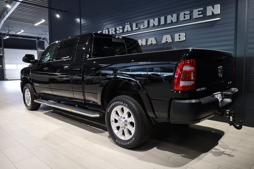 Bild 4 av RAM 2500 Mega Cab Dodge Laramie 6.7 Cummins 4x4 375hk
