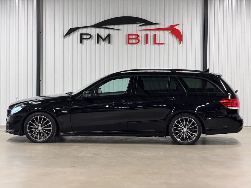 Bild 5 av Mercedes-Benz E 220 T BlueTEC E220 9G-Tronic / AMG / Night Pack / Edition / Avantgarde