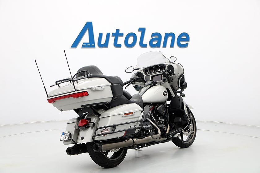 Bild 5 av Harley-Davidson Ultra Limited CVO *Vance & Hines, Screaming Eagle toppar