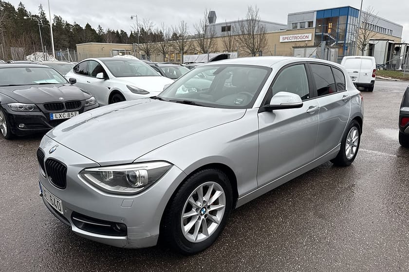 Bild 1 av BMW 120d 5-dörrars Sport line Avbet 1142Kr/Månad Nyservad V-Hjul