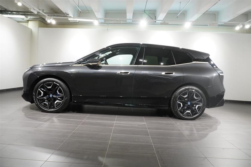 Bild 3 av BMW iX M60 Pano B W Soft Close Laser DAP Luftfjädring Drag