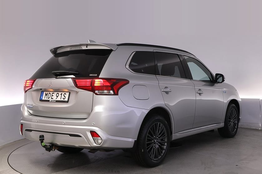 Bild 5 av Mitsubishi Outlander PHEV AWD S-Edition Drag Taklucka 360