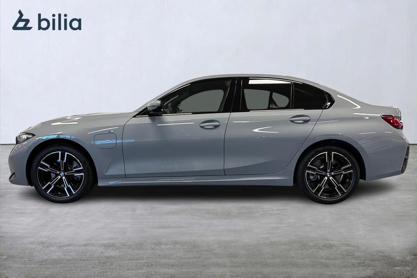 Bild 3 av BMW 330e xDrive Sedan M-sport | Drag | HiFi | Aktiv farth.