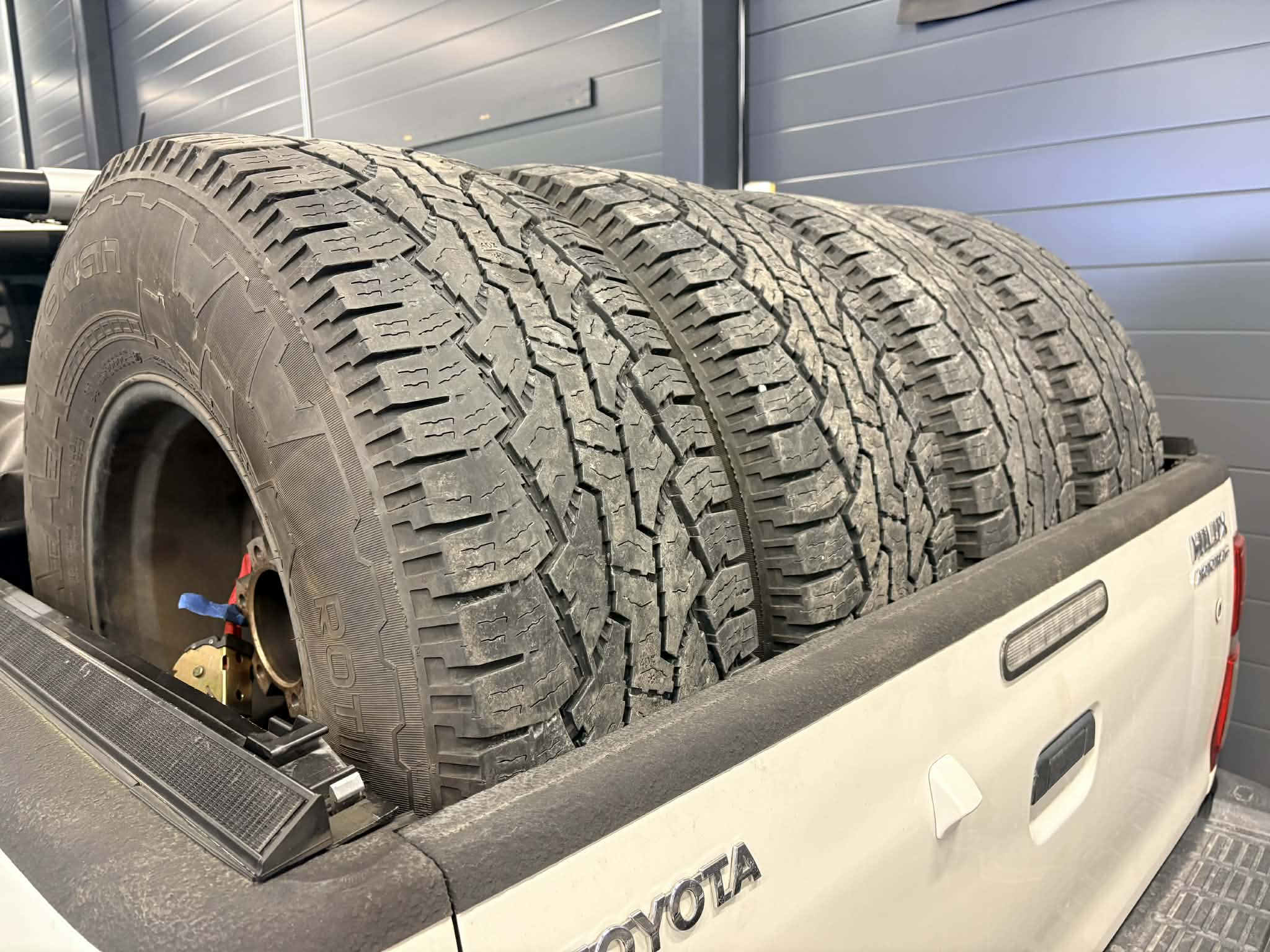 Thumnail bilde 3 av Toyota Hilux Extra Cab