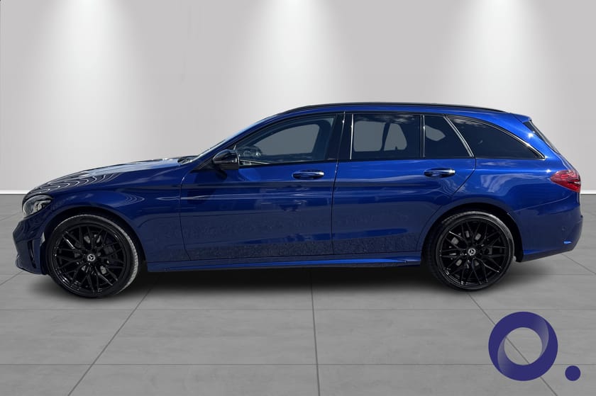Bilde 2 av Mercedes-Benz C 200 T 4MATIC AMG line|Burmester|Nattpakke|Pano|Memory|LAV KM