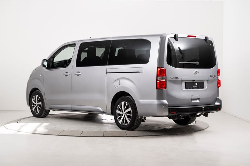 Bilde 5 av Toyota Proace Verso Lang 2,0D 177 Exec Shuttle Worker 9-s Webasto Kamera