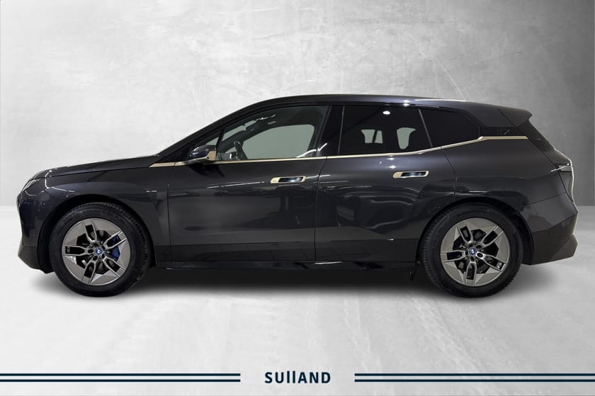Bilde 2 av BMW iX xDrive40 Fully Charged xDrive40/HarmanK/Panorama/Laser/BSI