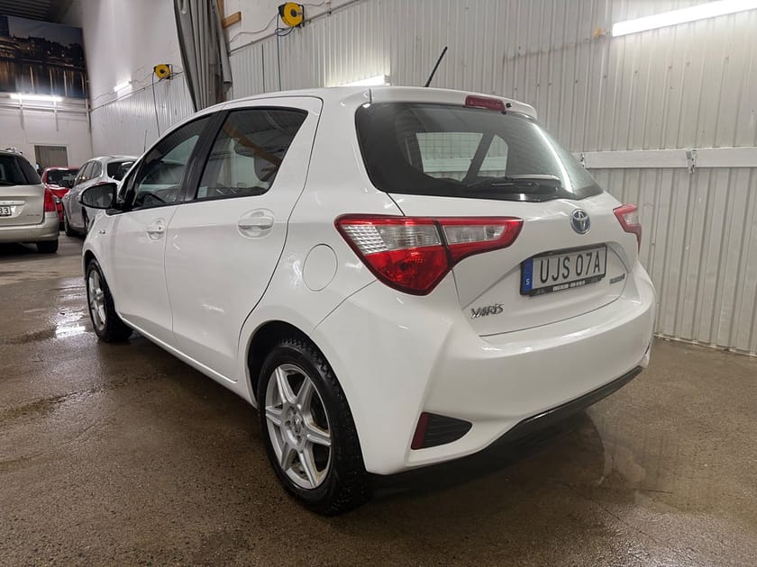 Bild 4 av Toyota Yaris Hybrid e-CVT Active Euro 6