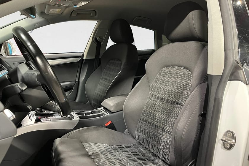 Bild 3 av Audi A5 Sportback SB 2.0 TDI 190 HK AUT Q S-LINE D-VÄRM KAMREM BYTT 19"