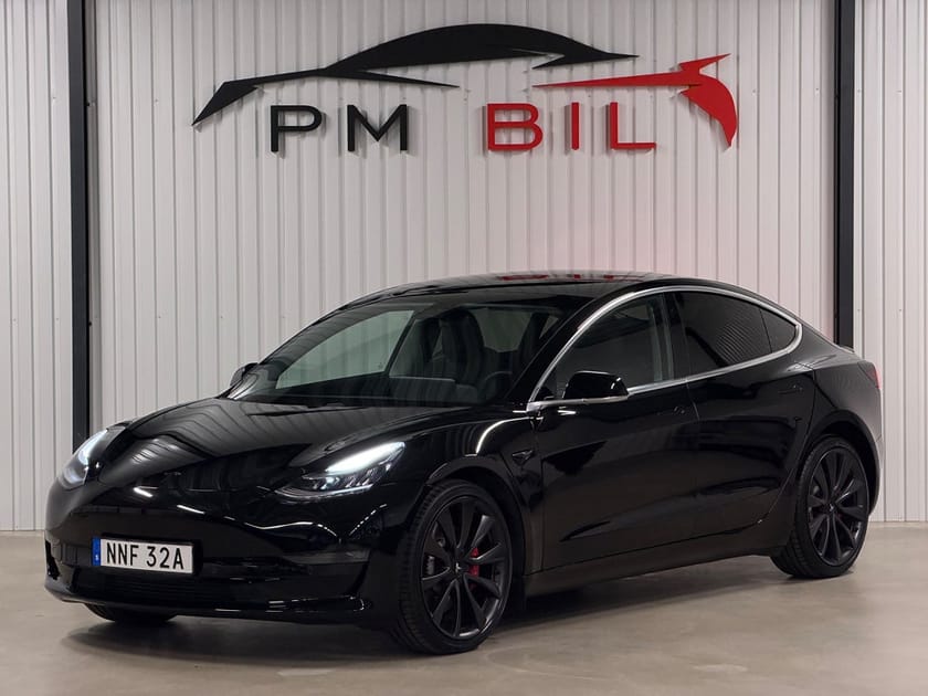 Bild 1 av Tesla Model 3 Performance AWD 510hk S&V-Hjul Svensksåld