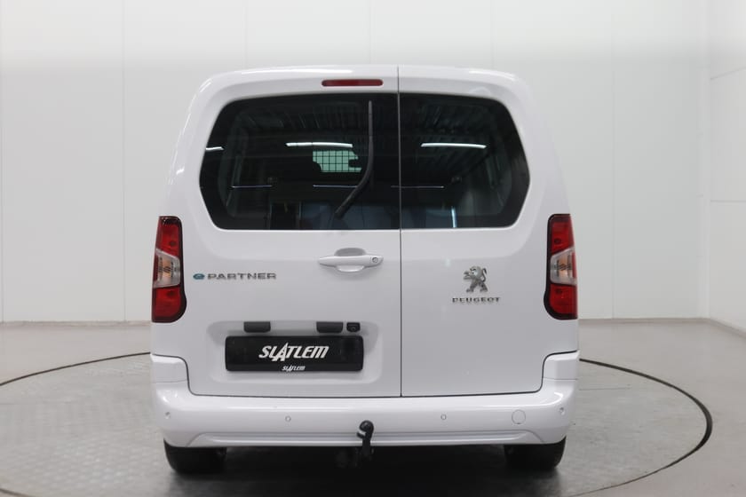 Bilde 3 av Peugeot e-Partner L2 Mester 136hk 50kWh,Cruise,Dab/Navi,Hengerfeste,++