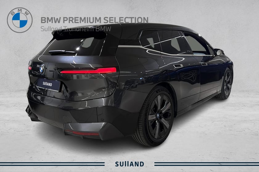 Bilde 4 av BMW iX xDrive40 Fully Charged xDrive40/Harman/panoramatak/Laserlys/BSI