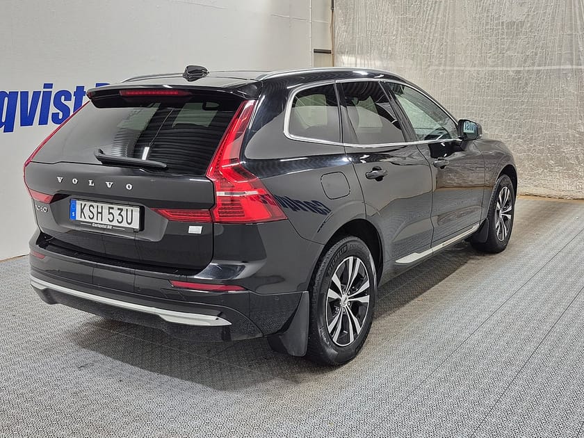 Bild 2 av Volvo XC60 T6 Recharge Core Bright plug in AWD 350HK 4x4 Panorama